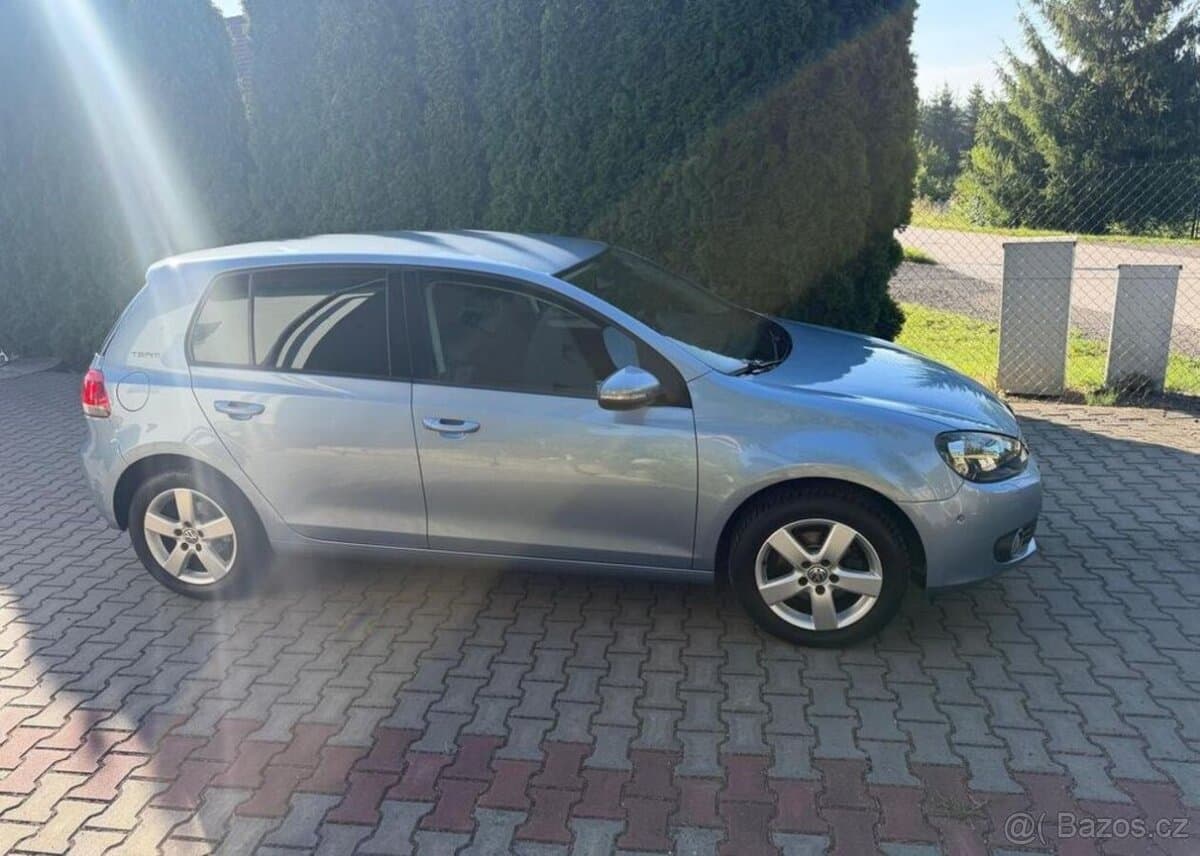 2010 Volkswagen GOLF - 2