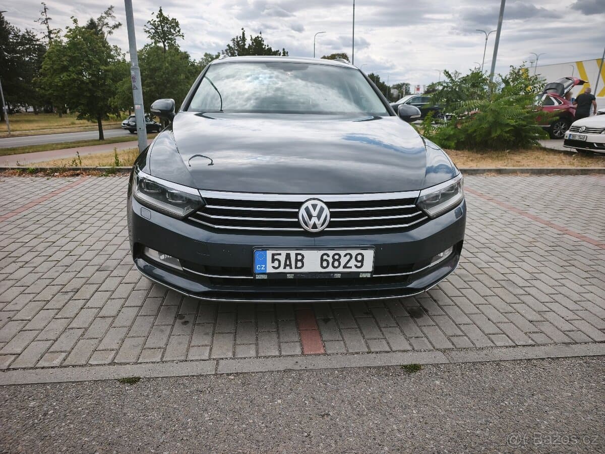 2015 Volkswagen PASSAT - 2