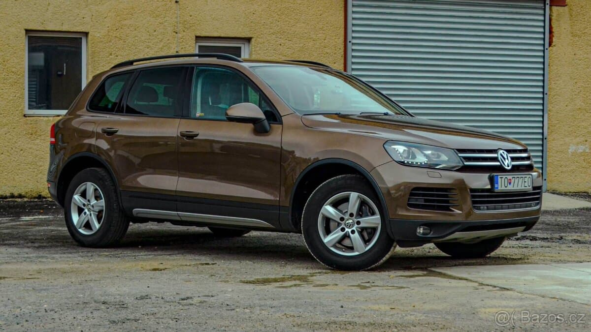 2011 Volkswagen TOUAREG - 2