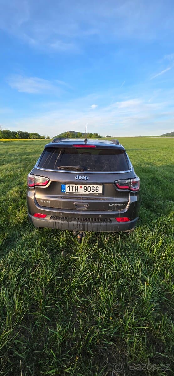2017 Jeep COMPASS - 2