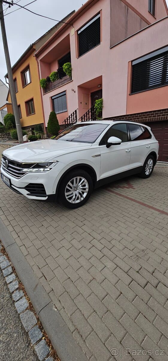 2019 Volkswagen TOUAREG - 2