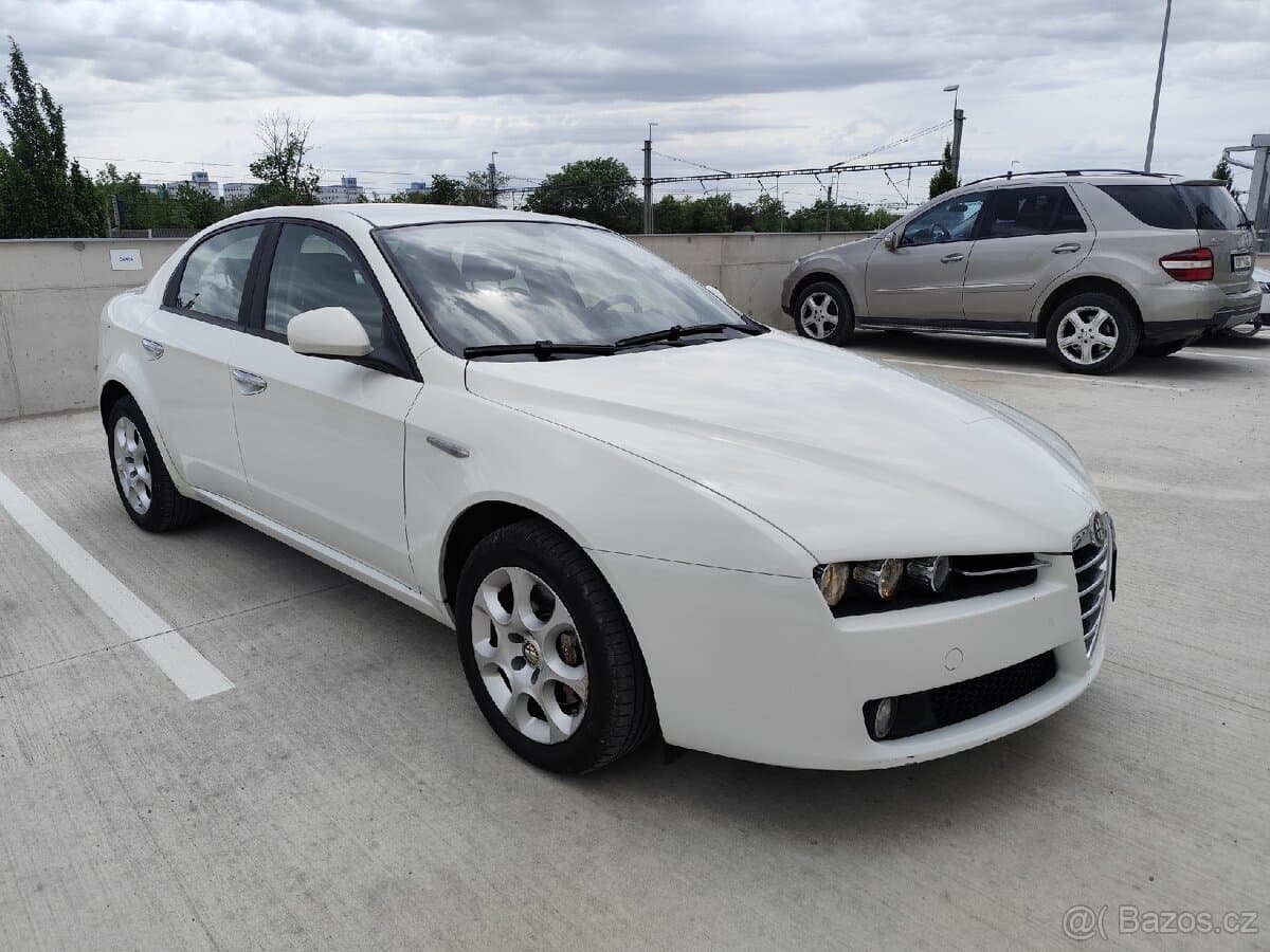 Alfa Romeo 159 - 2
