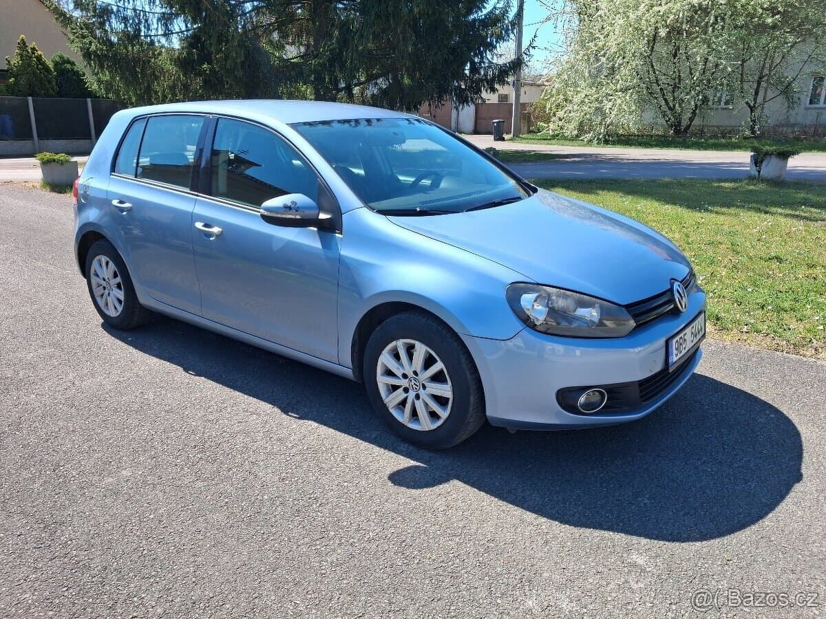 2011 Volkswagen GOLF - 2