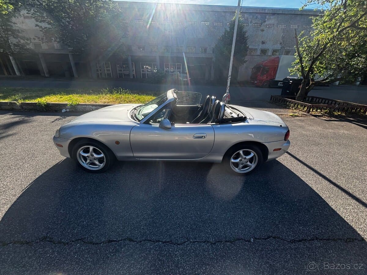 2002 Mazda MX-5 - 2