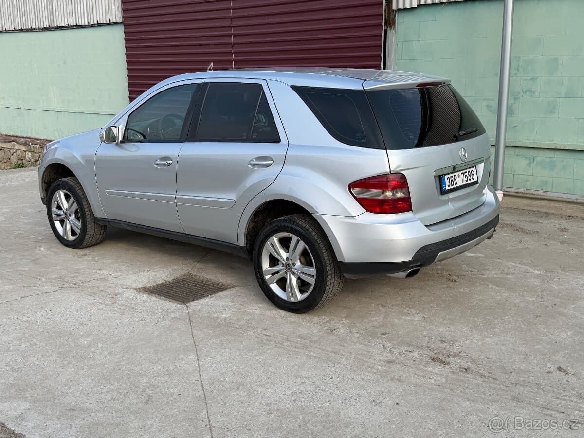 Mercedes-Benz M-CLASS - 2