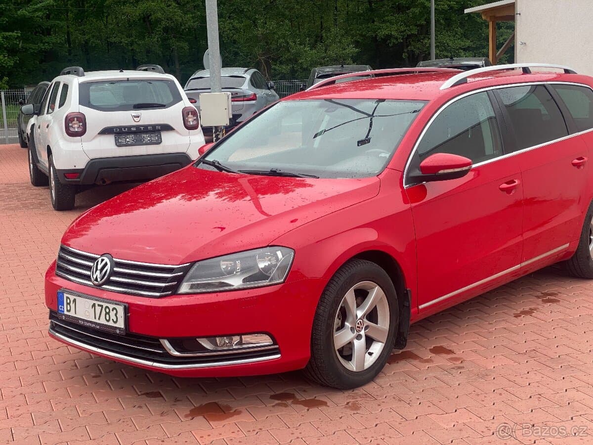 2011 Volkswagen PASSAT - 2