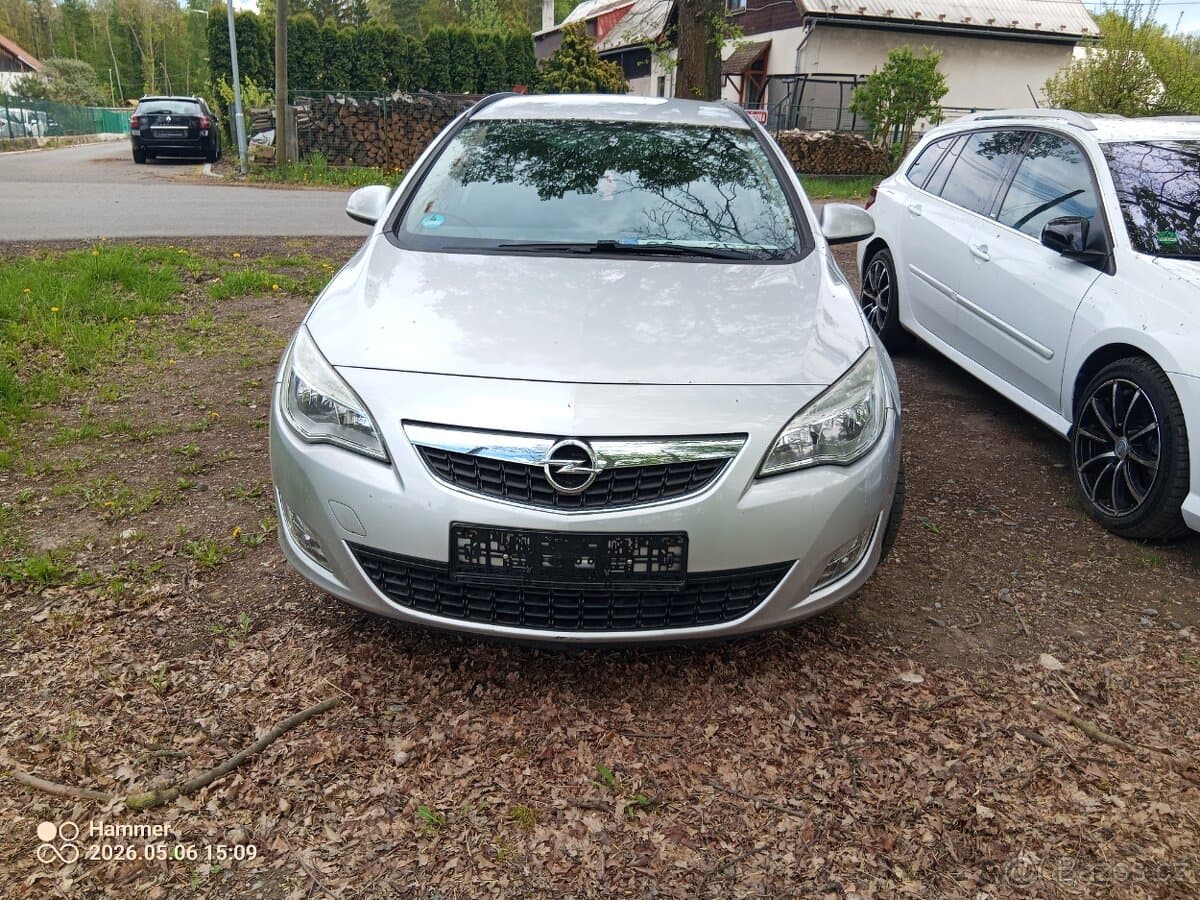 2011 Opel ASTRA - 2