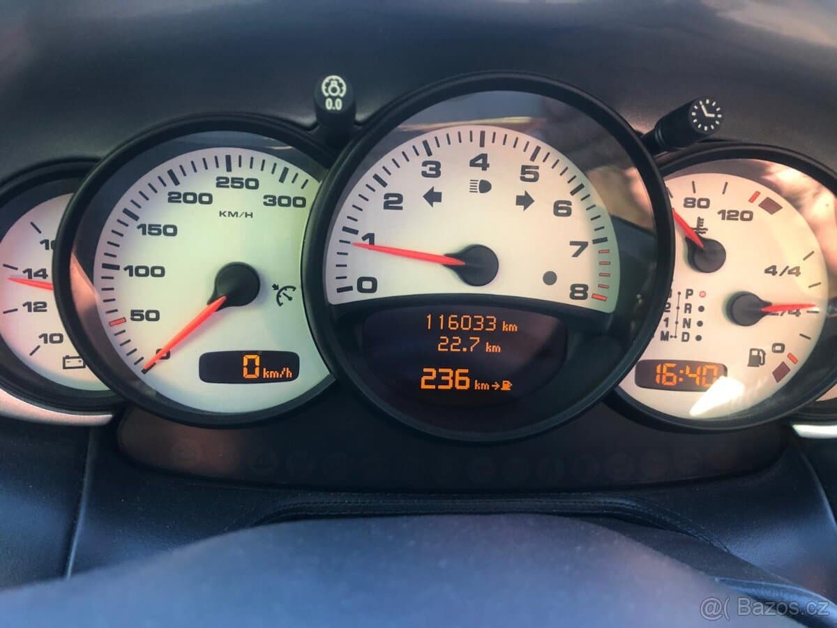 2004 Porsche 911 - 2