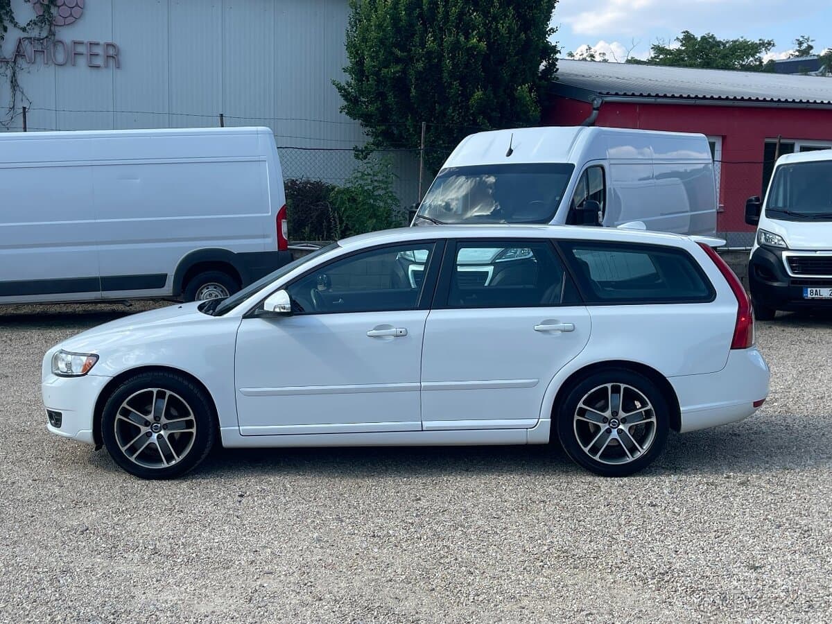2010 Volvo V50 - 2