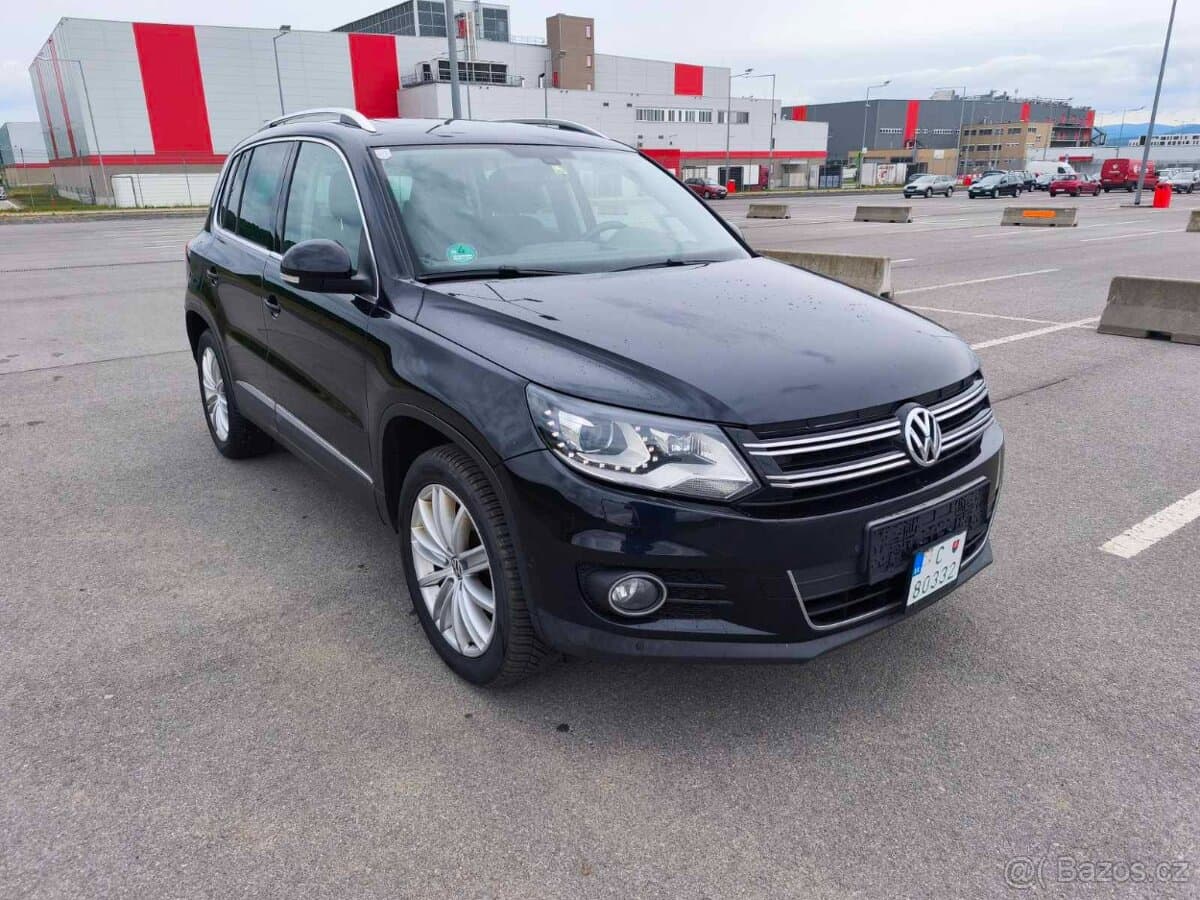 2012 Volkswagen TIGUAN - 2