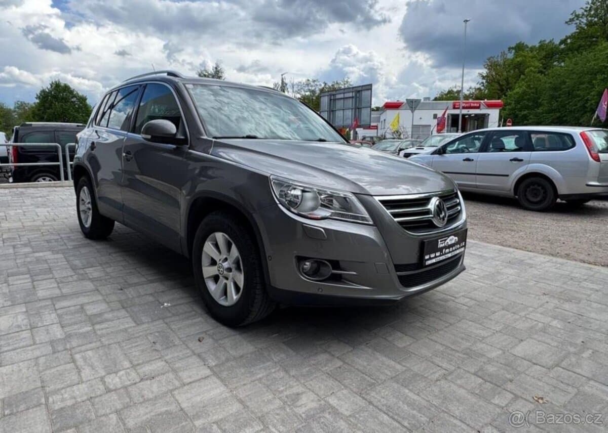 2010 Volkswagen TIGUAN - 2