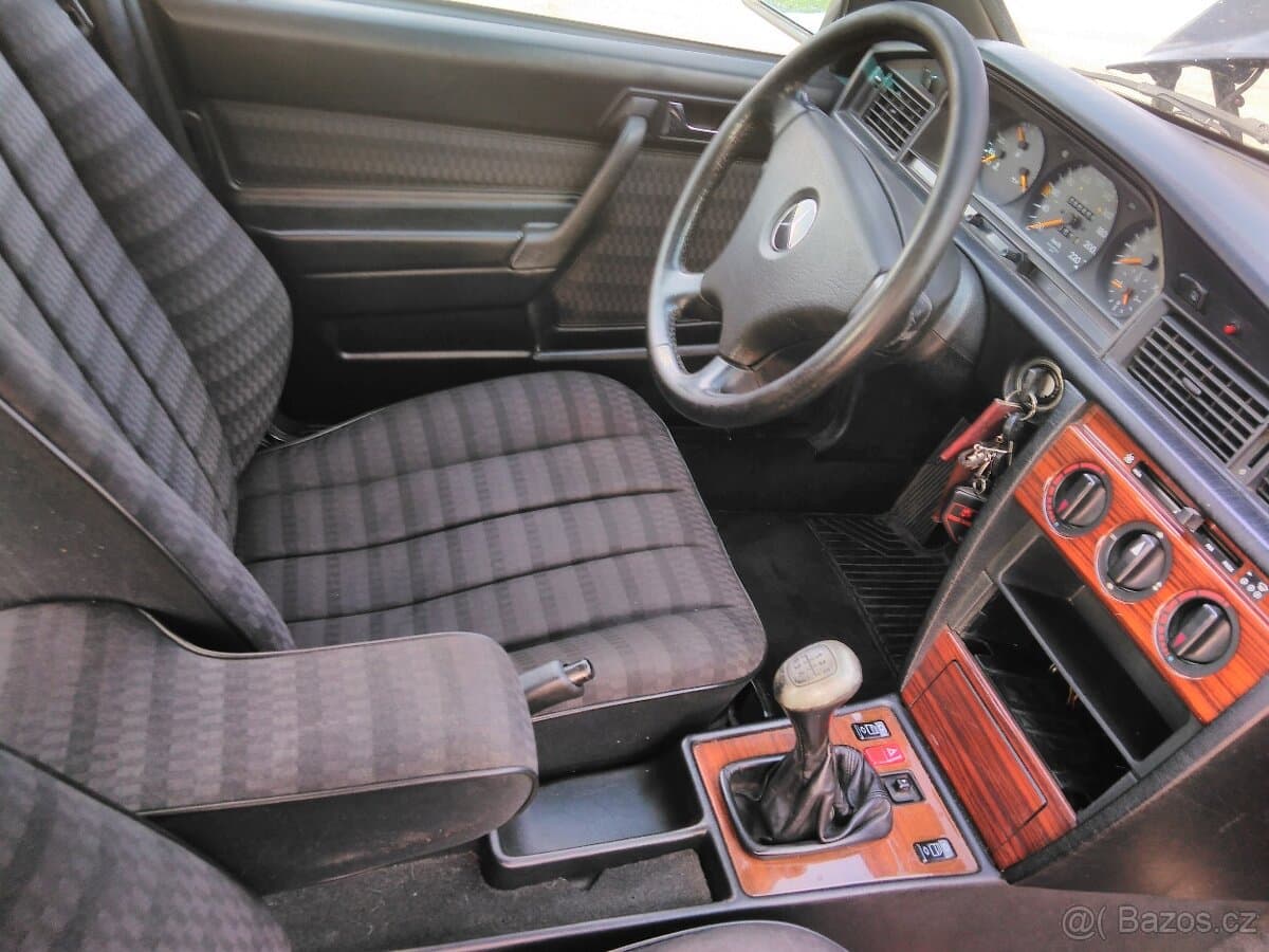 1991 Mercedes-Benz 190 - 2
