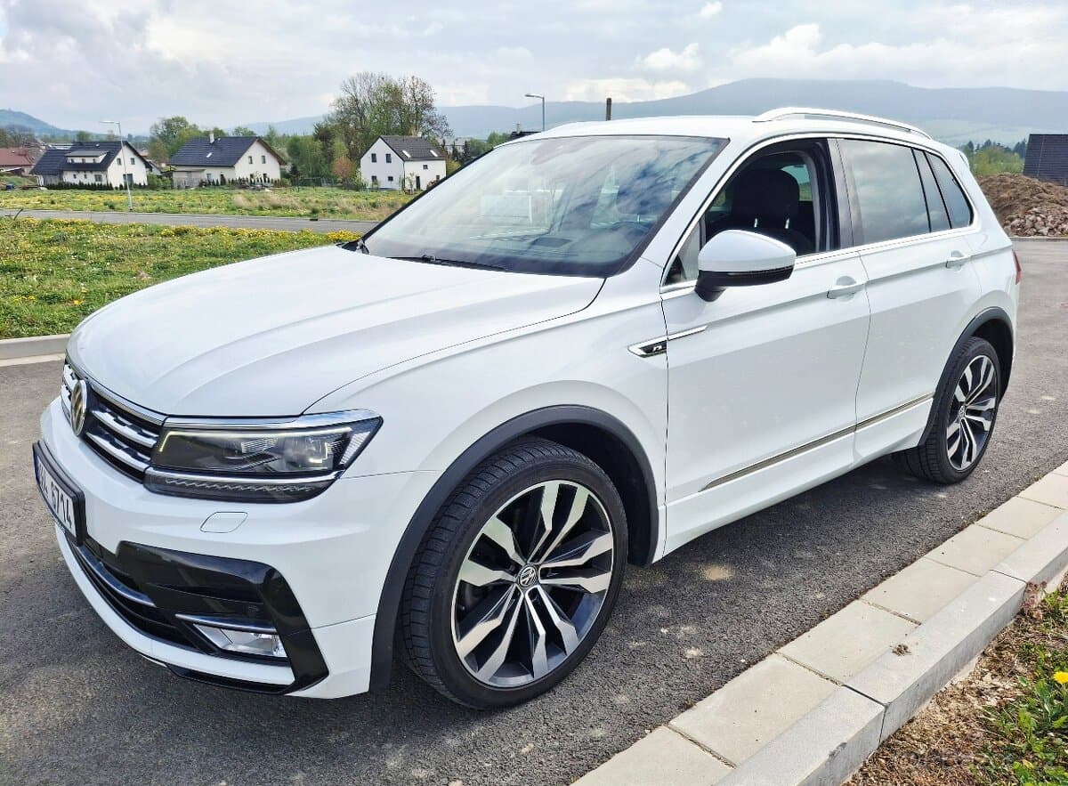 2017 Volkswagen TIGUAN - 2