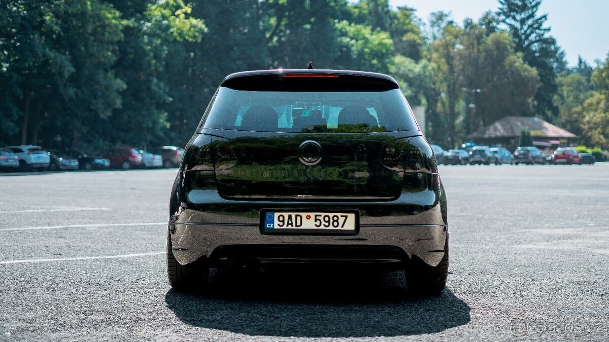 2005 Volkswagen GOLF - 2