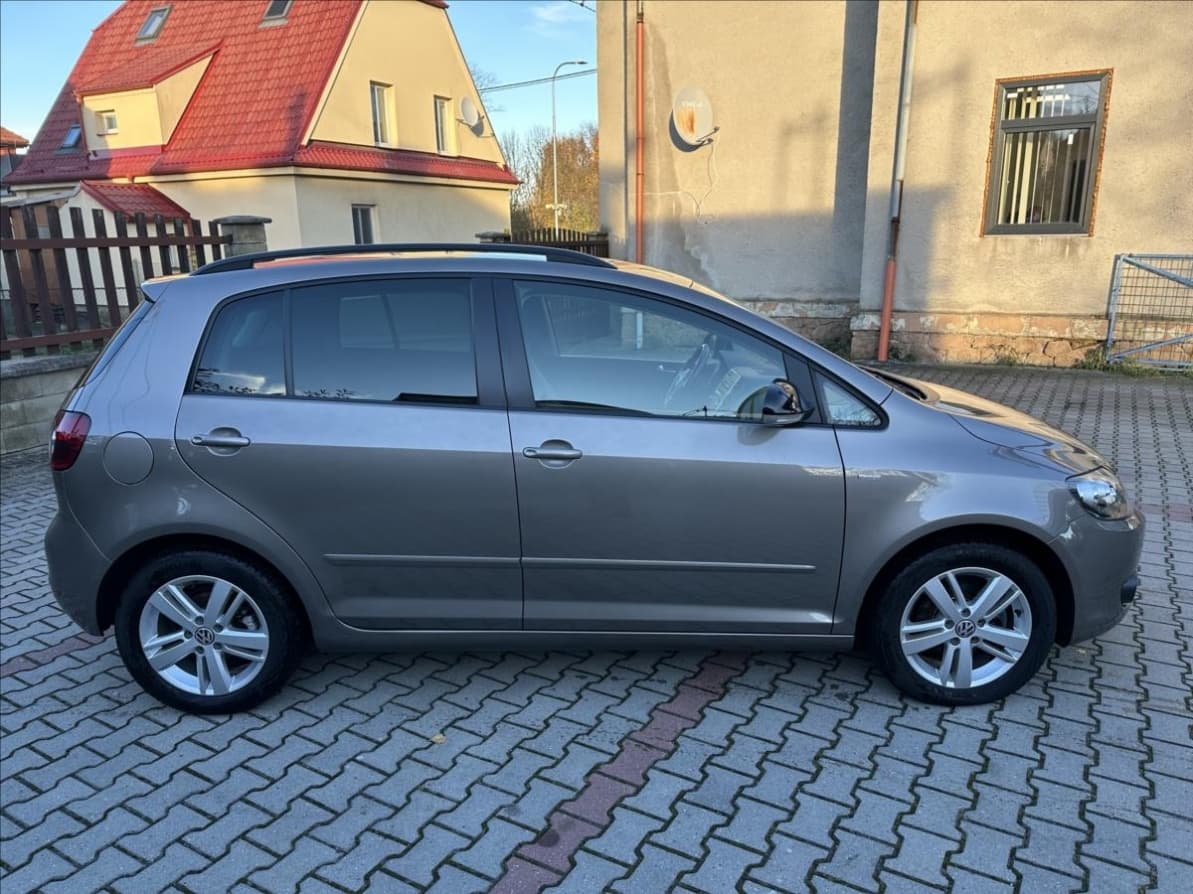 Volkswagen GOLF - 2