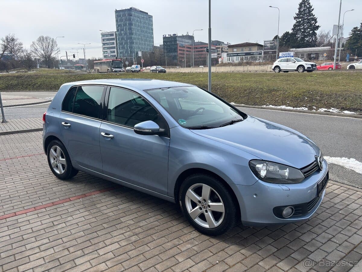 2010 Volkswagen GOLF - 2