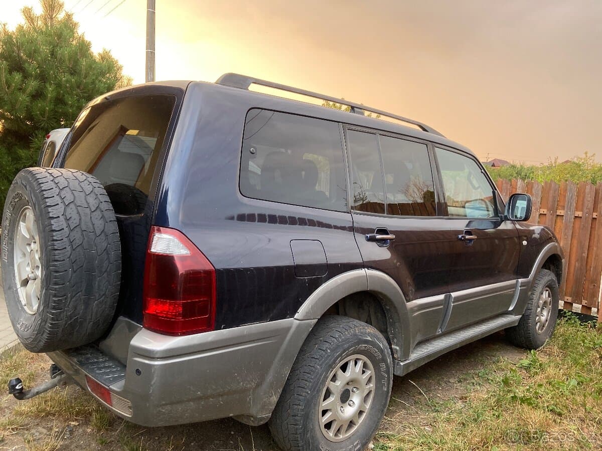 2003 Mitsubishi PAJERO - 2