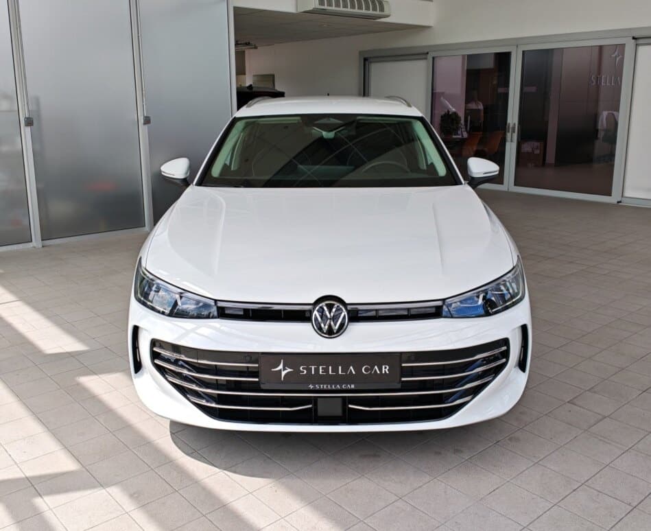 2025 Volkswagen PASSAT - 2