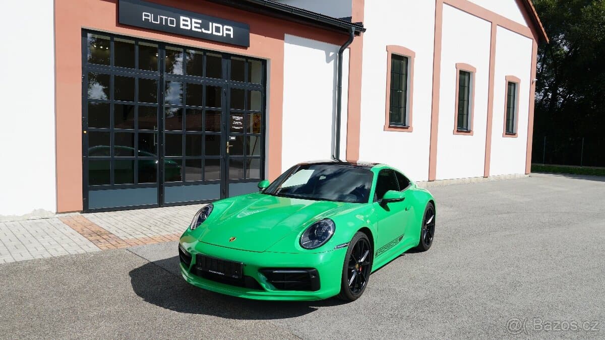 2021 Porsche 911 - 2