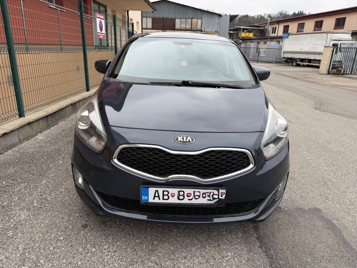 2013 Kia CARENS - 2