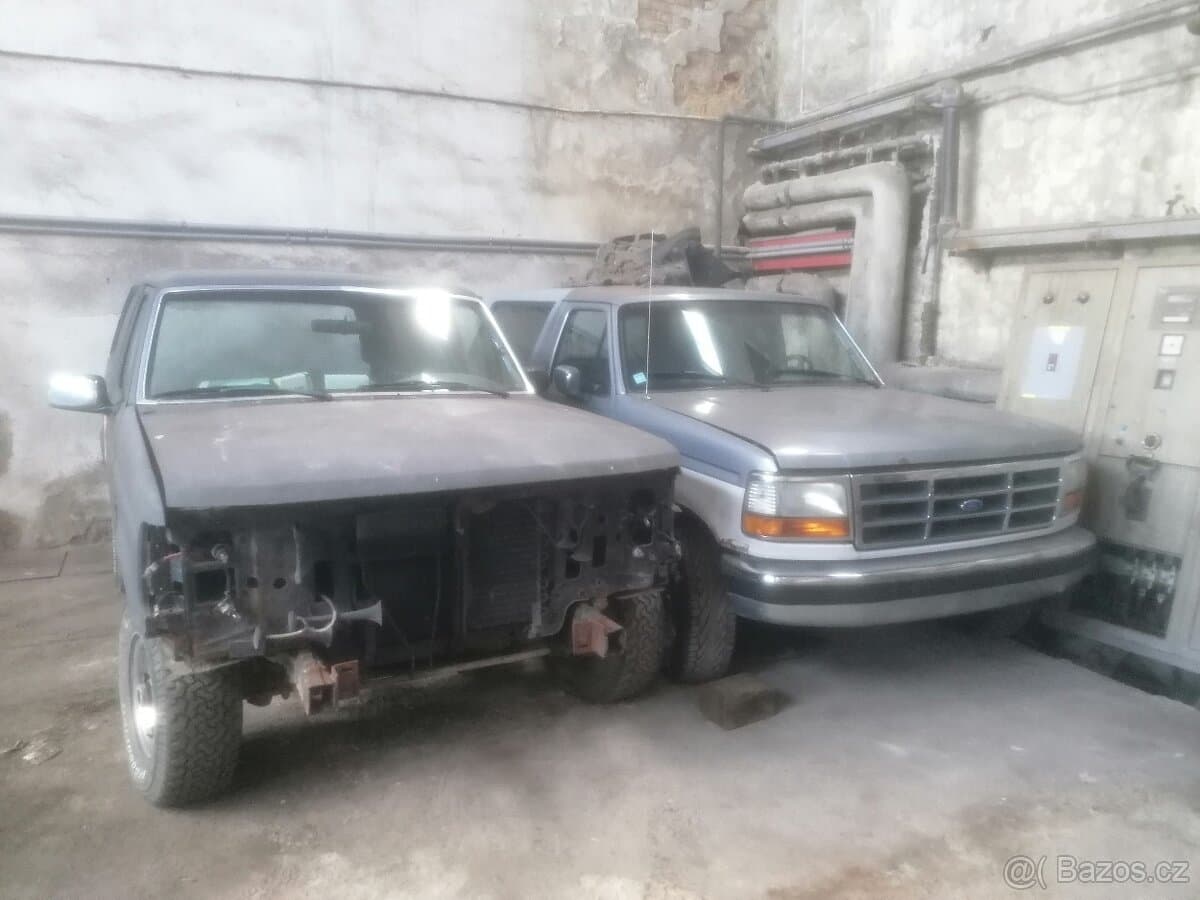 Ford BRONCO - 2