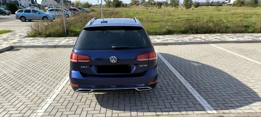 Volkswagen GOLF - 2