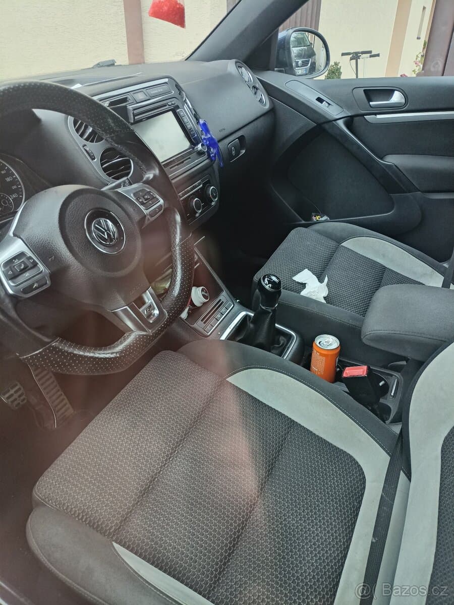 2012 Volkswagen TIGUAN - 2