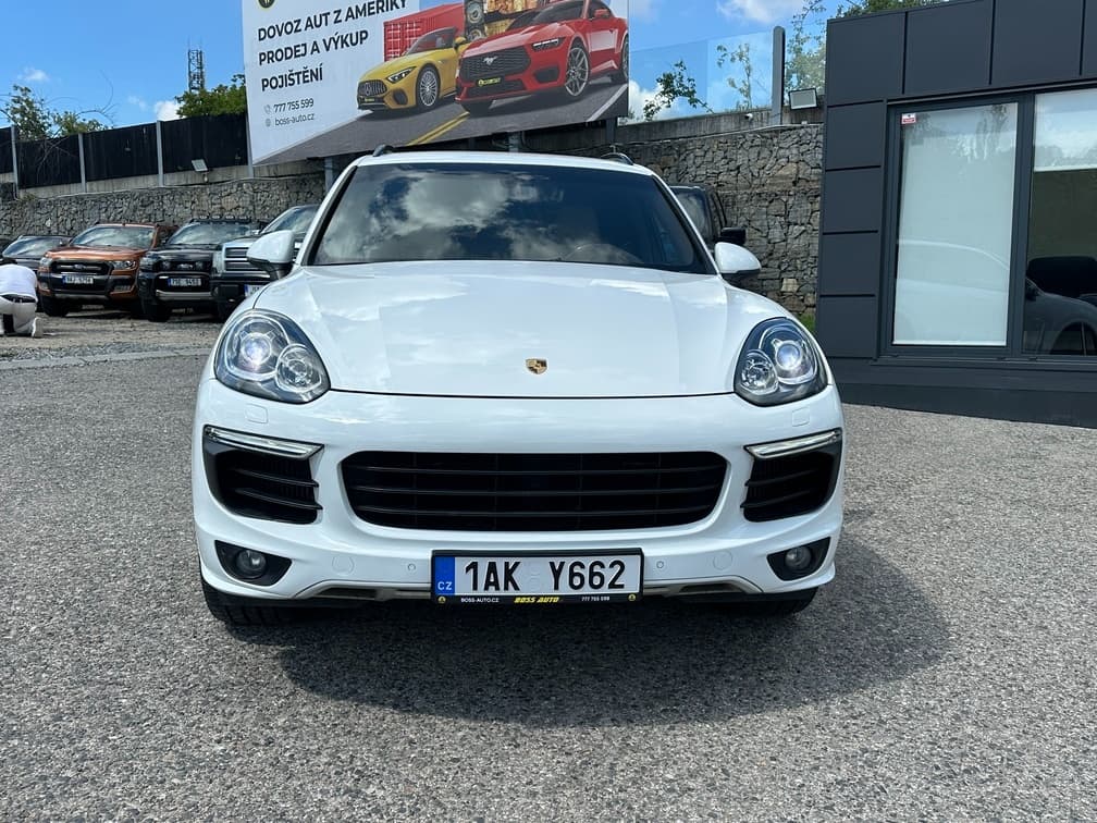 2015 Porsche CAYENNE - 2