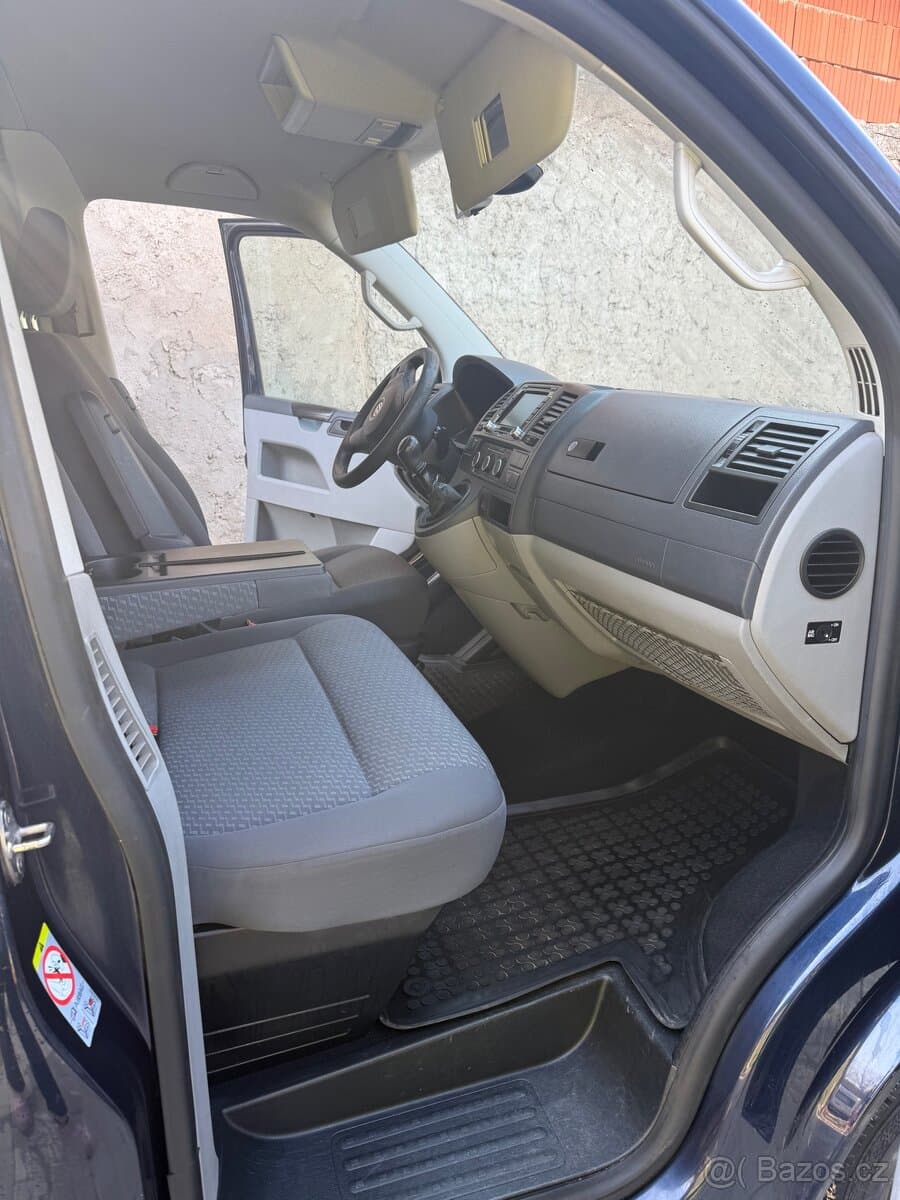 2011 Volkswagen TRANSPORTER - 2