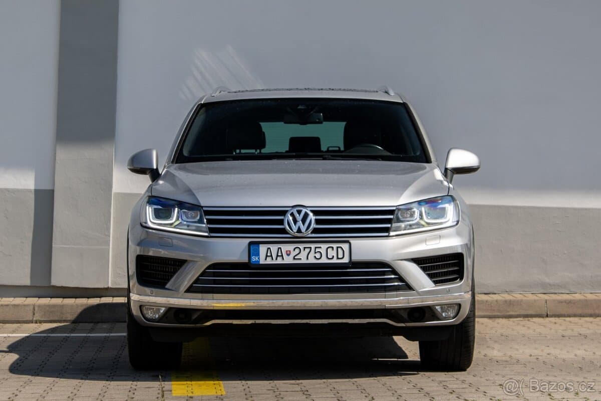 2015 Volkswagen TOUAREG - 2