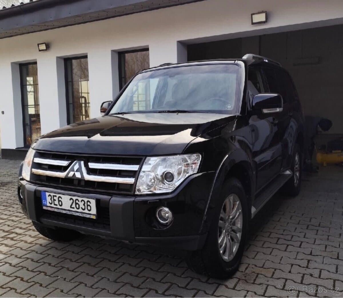 2009 Mitsubishi PAJERO - 2