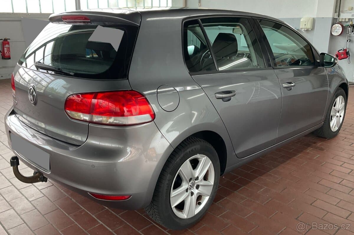 2010 Volkswagen GOLF - 2
