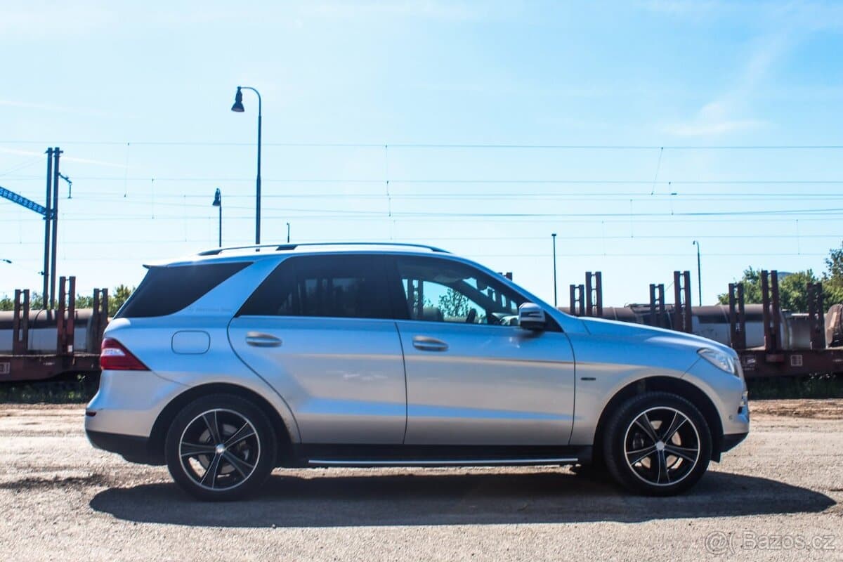2011 Mercedes-Benz M-CLASS - 2