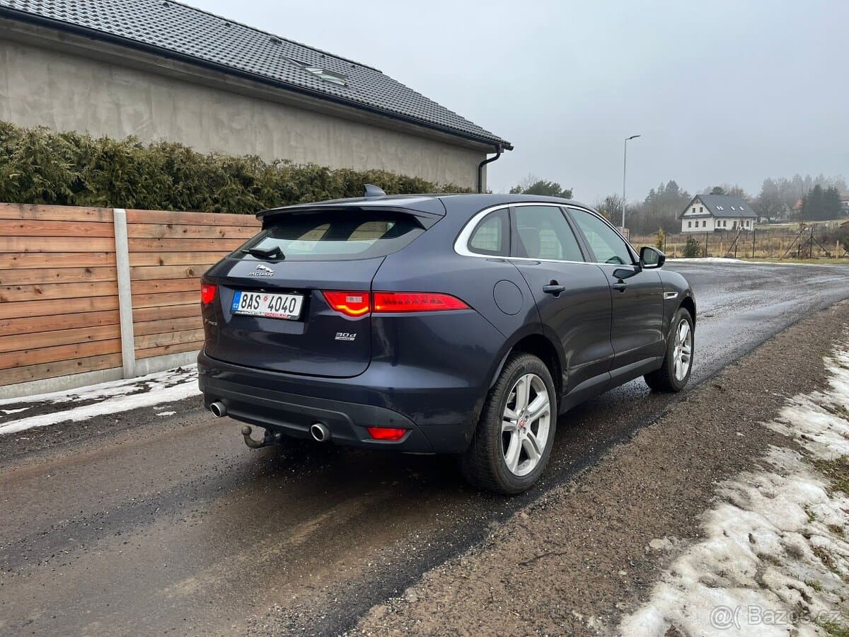 2017 Jaguar F-PACE - 2