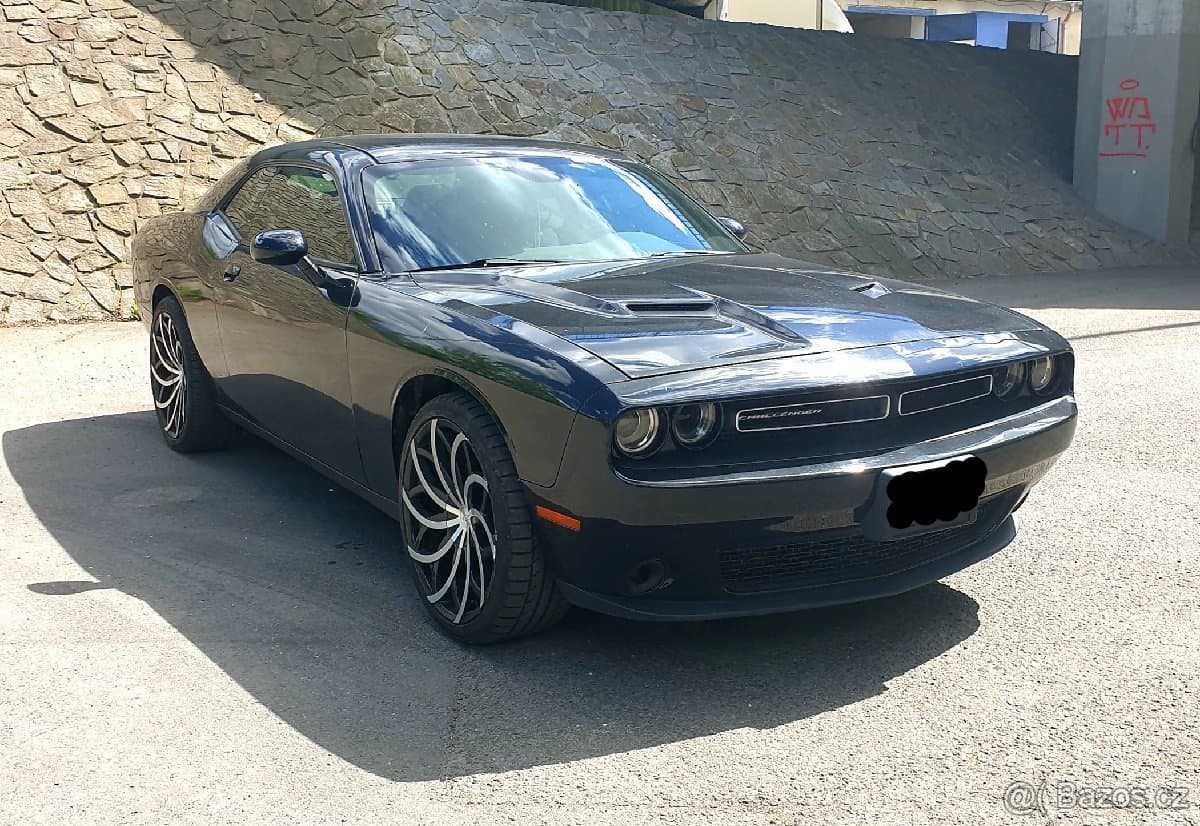 2015 Dodge CHALLENGER - 2