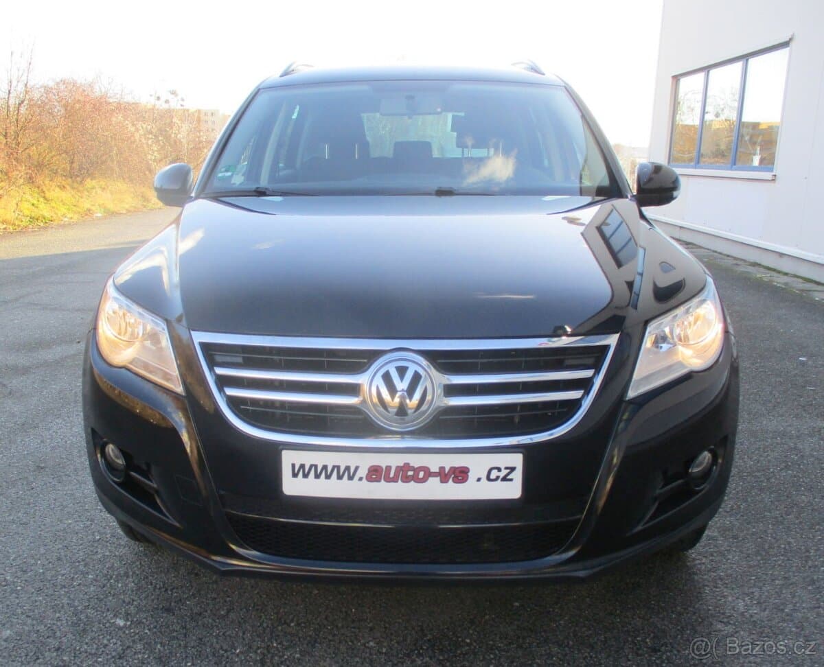 2011 Volkswagen TIGUAN - 2