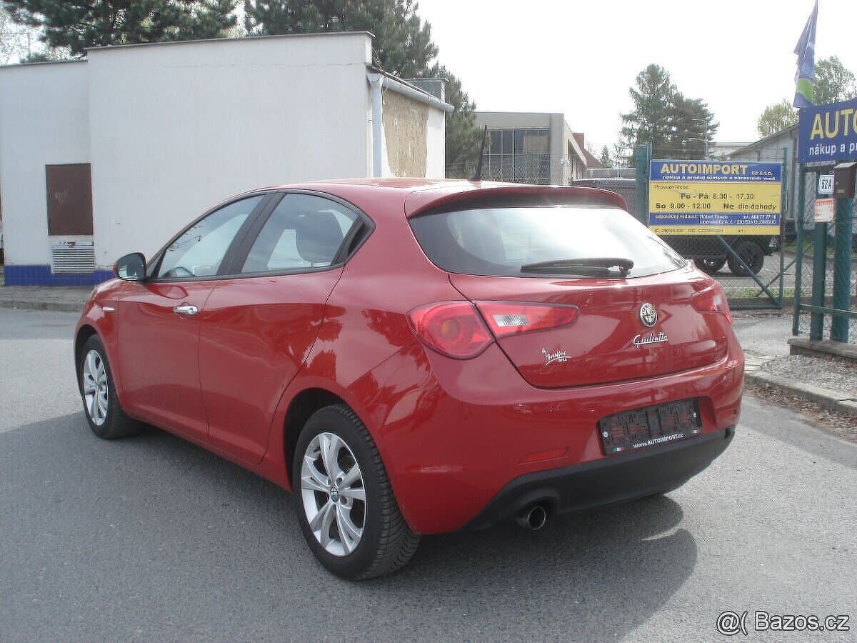 2015 Alfa Romeo GIULIETTA - 2