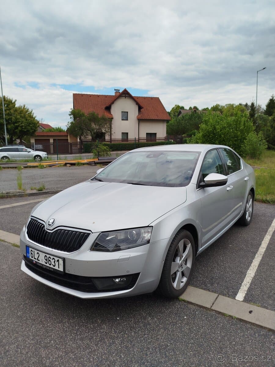 Škoda OCTAVIA - 2