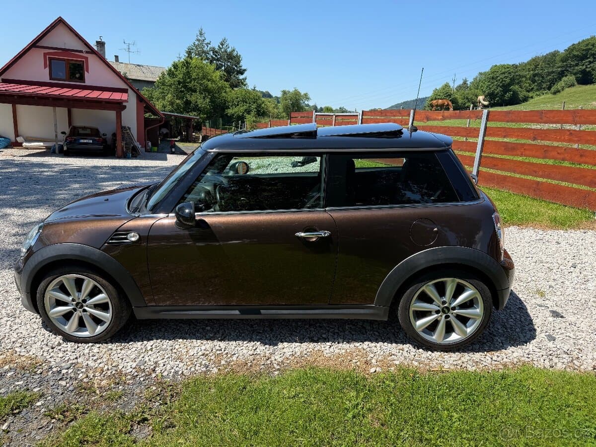 2011 Mini COOPER - 2