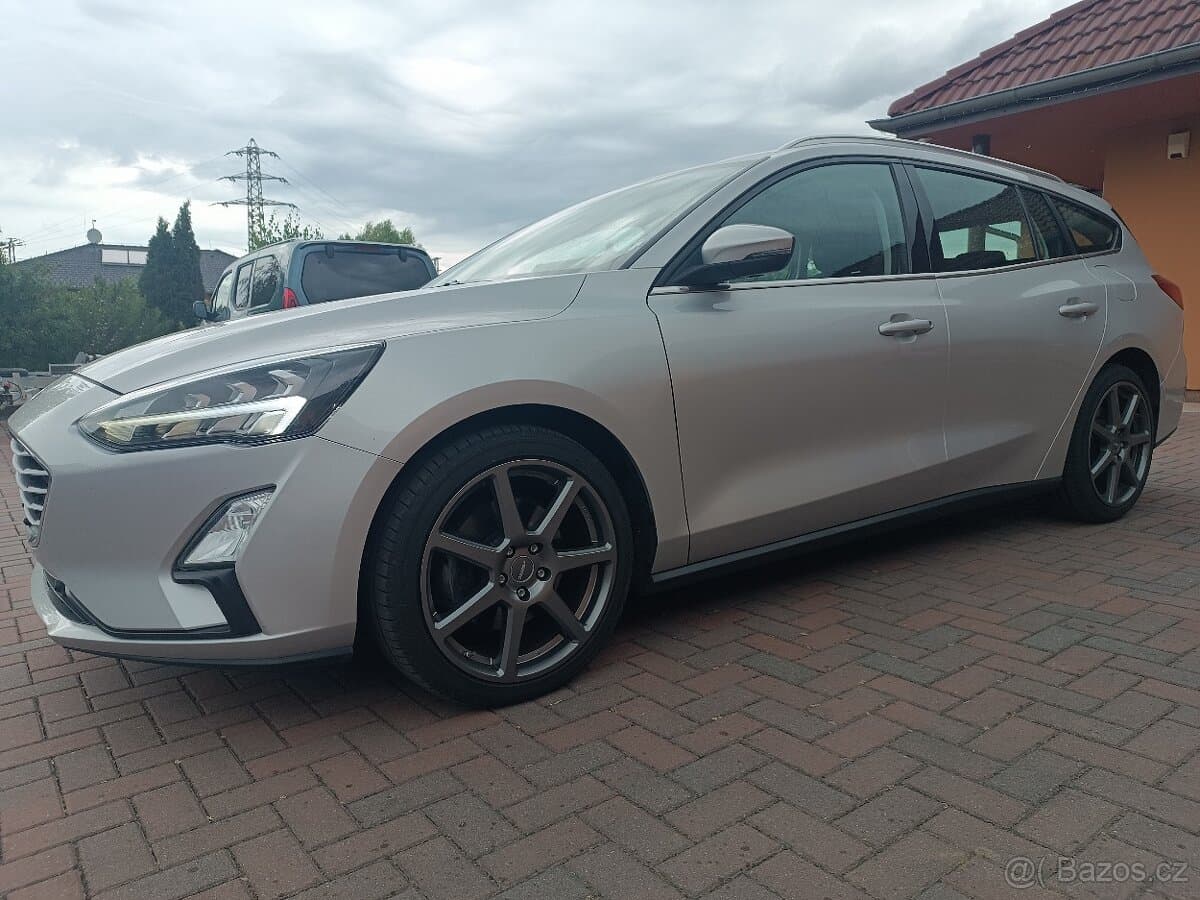 2020 Ford FOCUS - 2