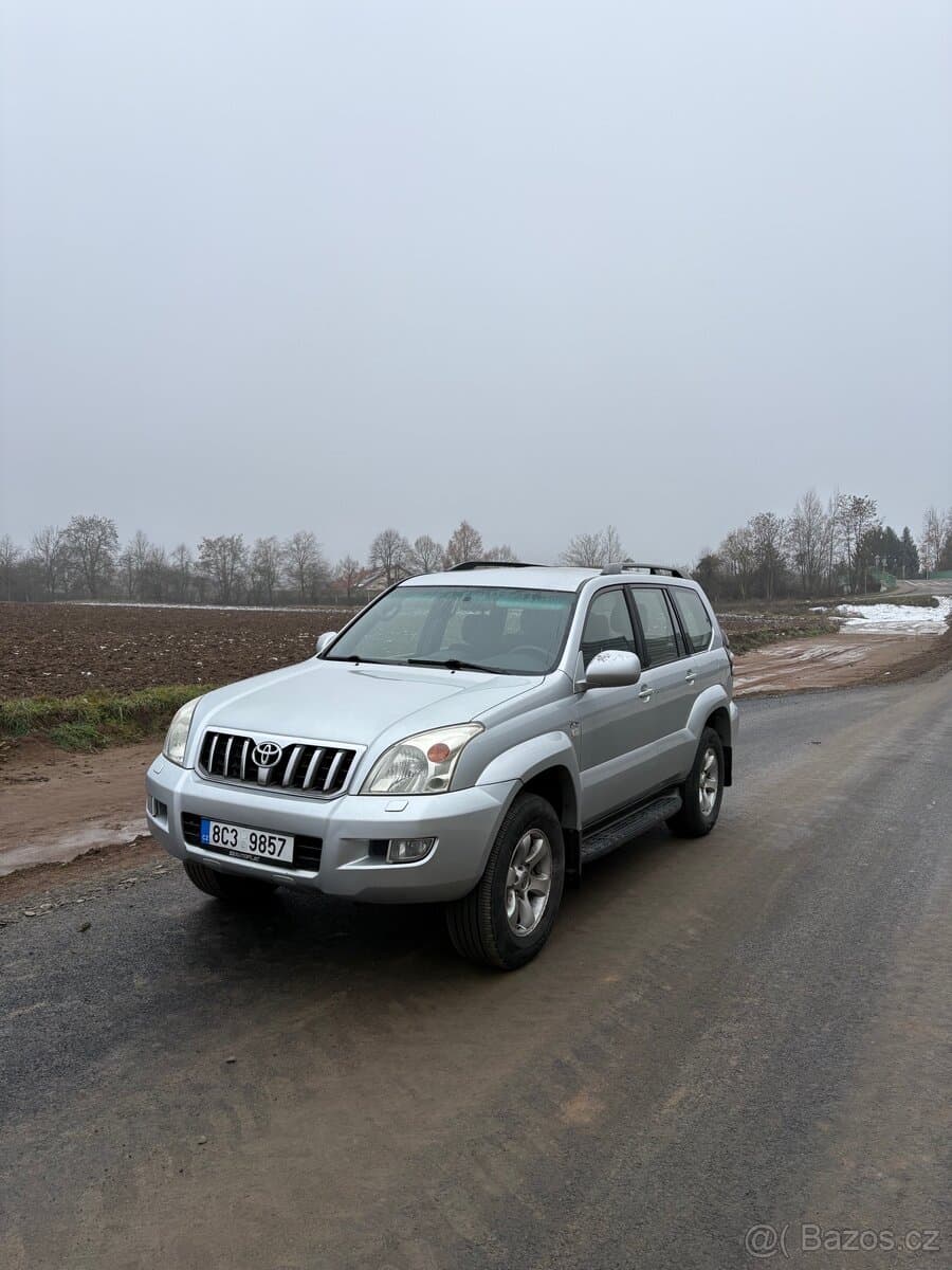 2004 Toyota LAND CRUISER - 2