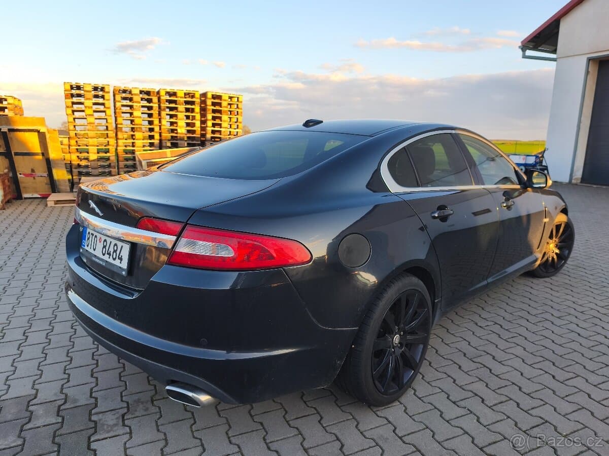 2008 Jaguar XF - 2