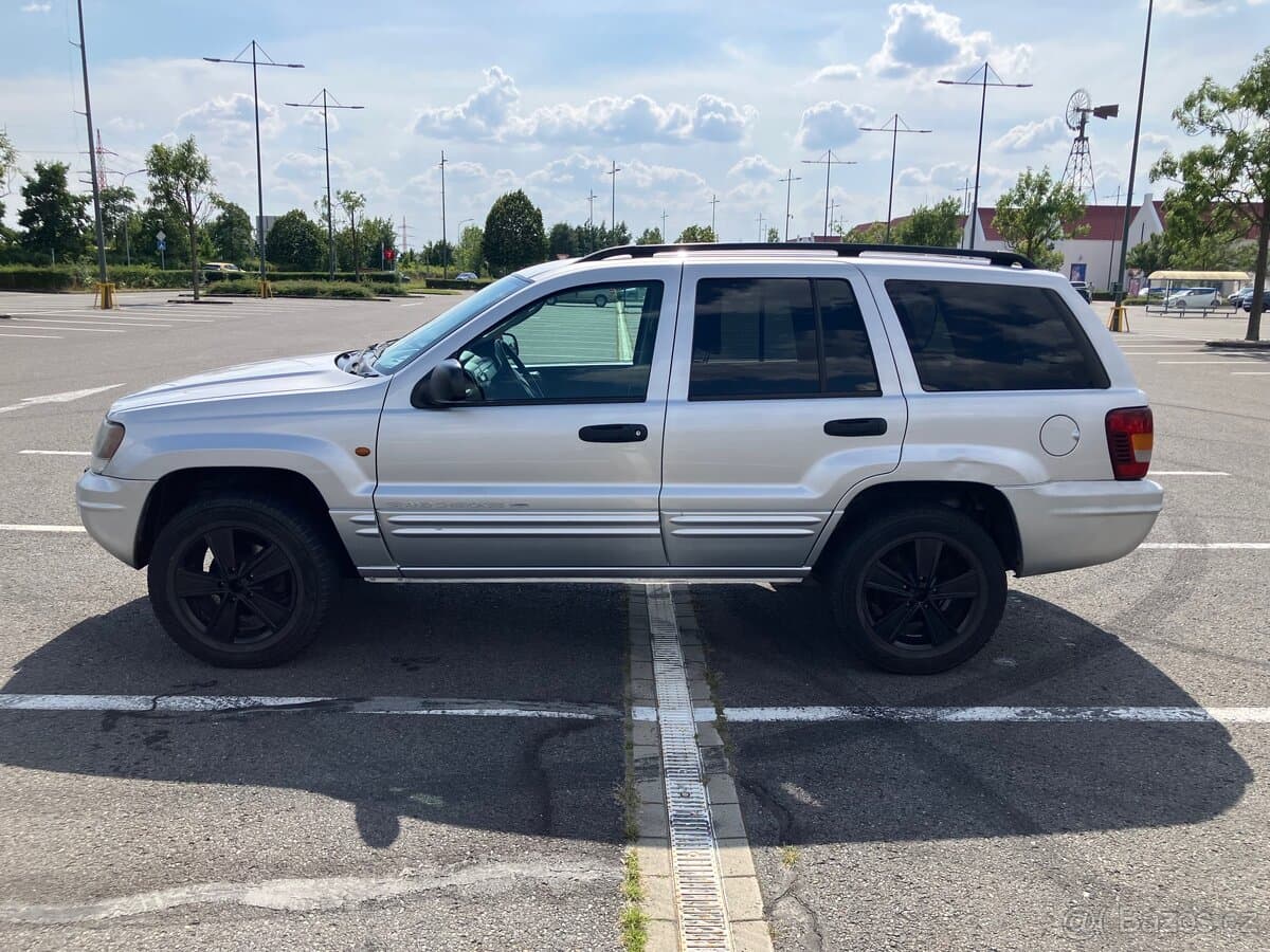 2003 Jeep CHEROKEE - 2