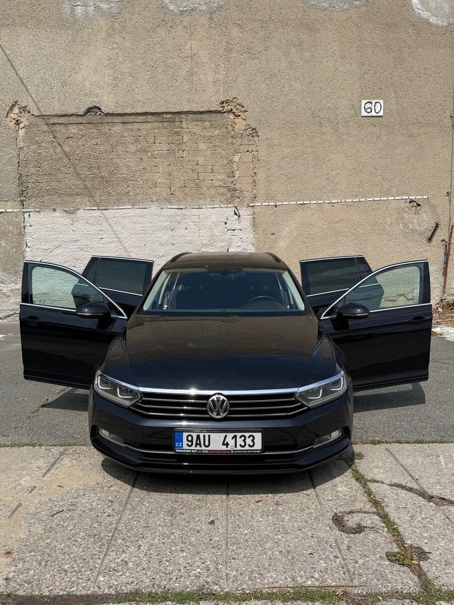 2018 Volkswagen PASSAT - 2