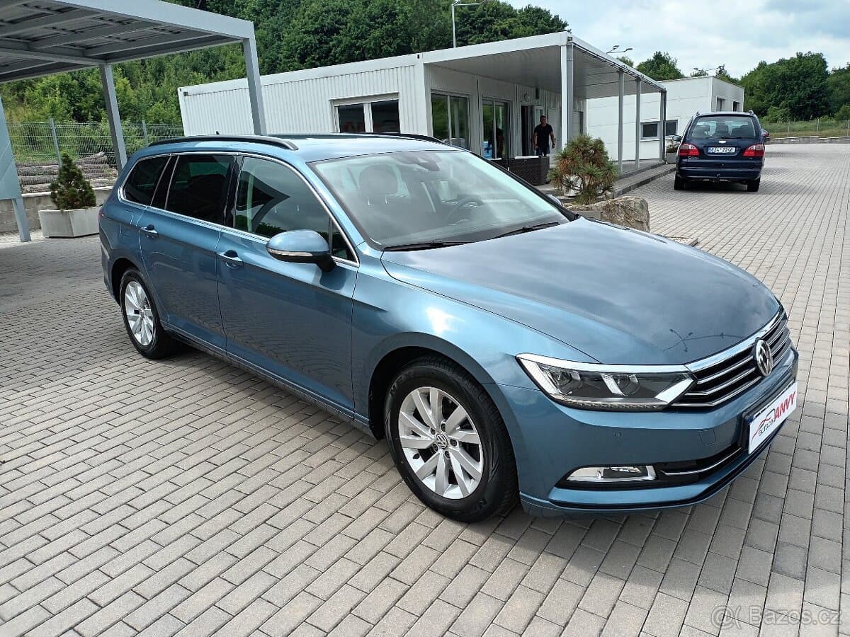 2018 Volkswagen PASSAT - 2