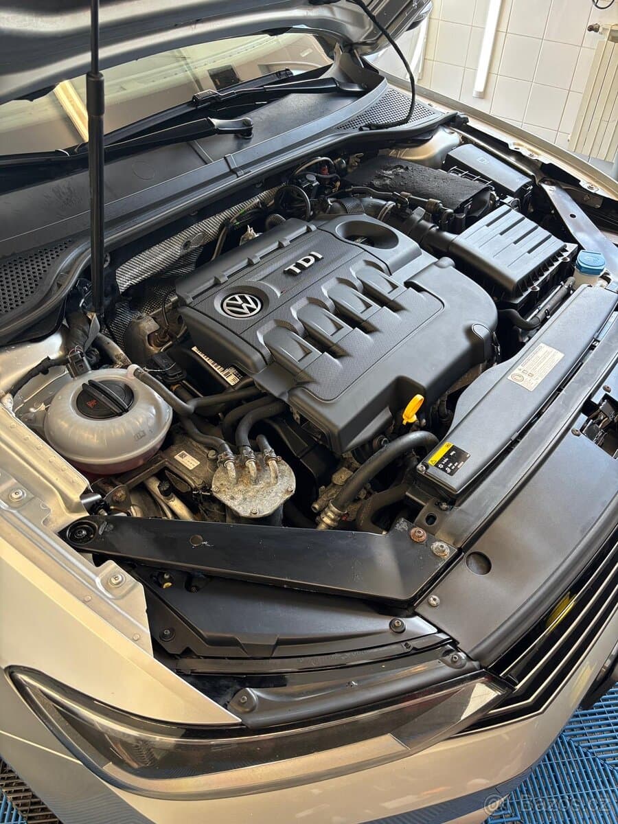 2015 Volkswagen PASSAT - 2