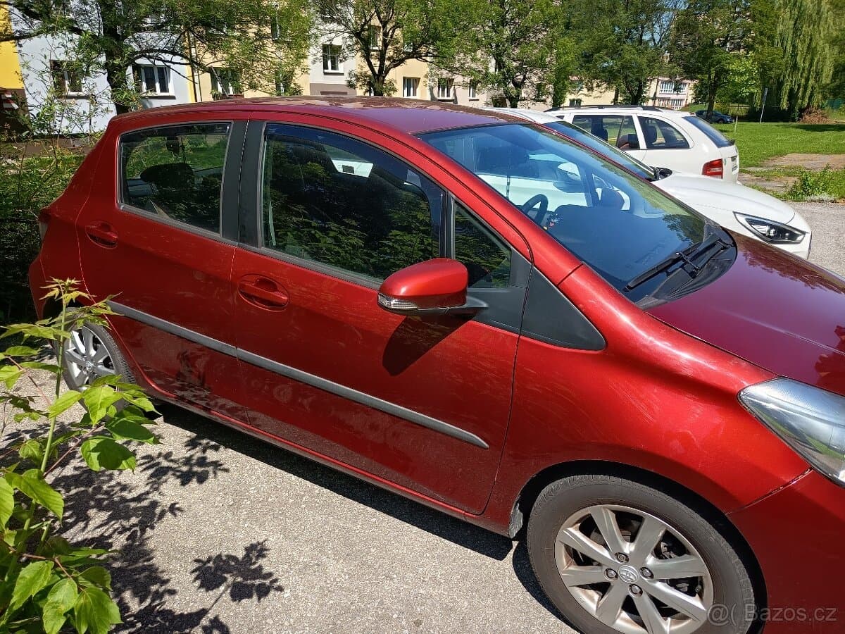 2013 Toyota YARIS - 2