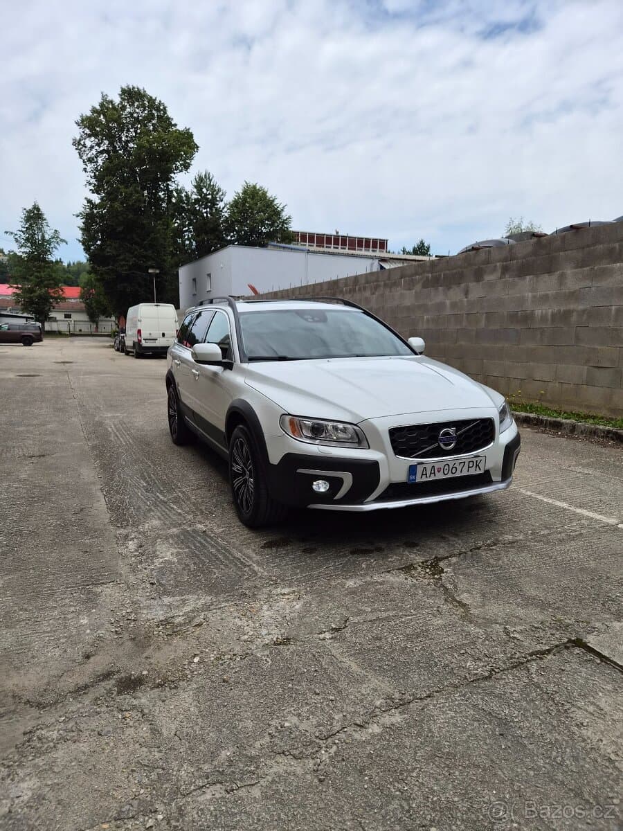 Volvo XC70 - 2
