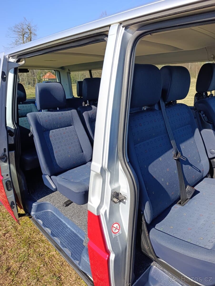 2003 Volkswagen CARAVELLE - 2