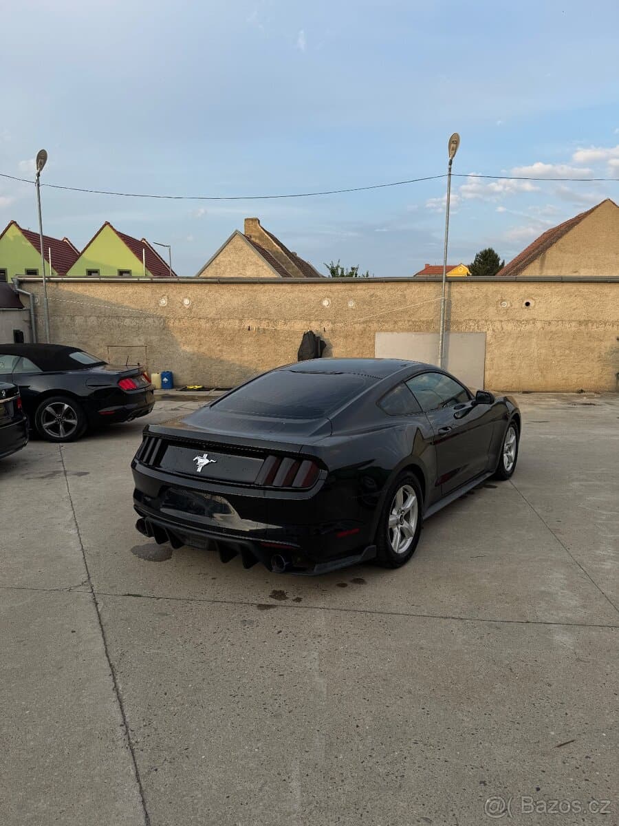 2017 Ford MUSTANG - 2